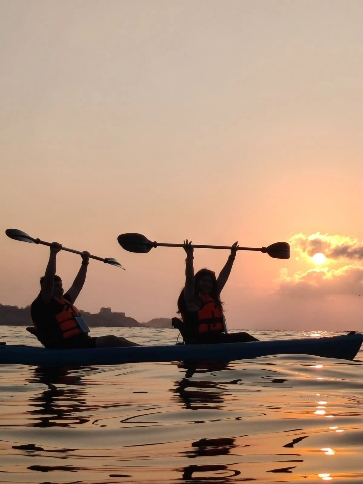 Kayak en Huatulco al amanecer: una experiencia entre mar, naturaleza y snorkel